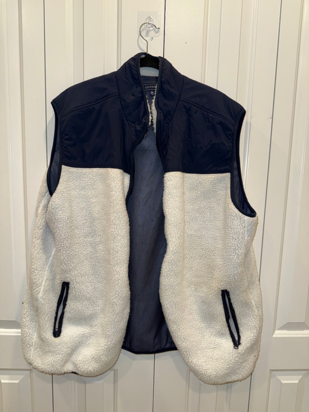 crown & ivy‎ Cream Sherpa Vest